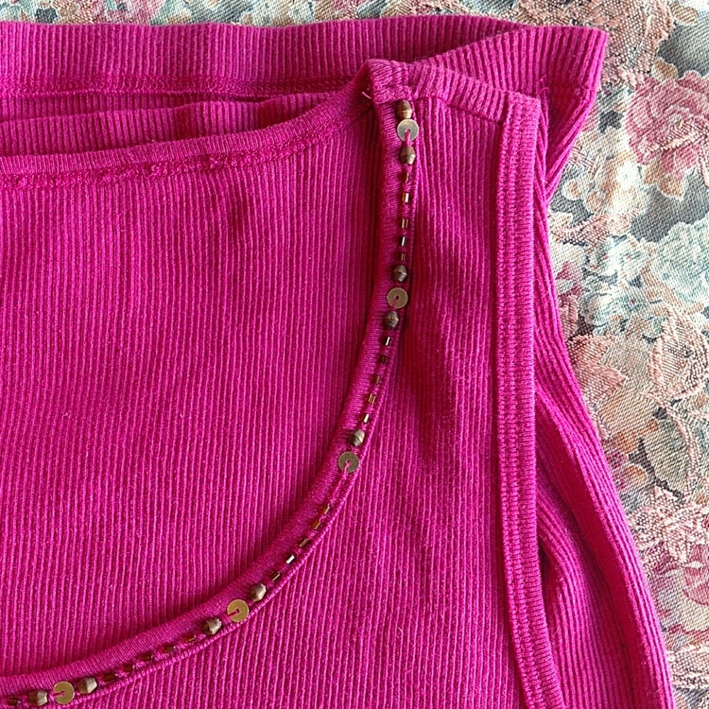 Gorgeous Raspberry Tank Top - Picture 3 of 7